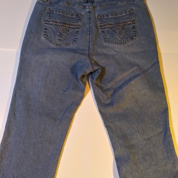 V.S.H. Capri Jeans - Picture 3 of 4
